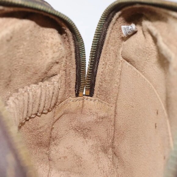 LOUIS VUITTON Monogram Trousse Toilette 23 Clutch Bag - Picture 10 of 14